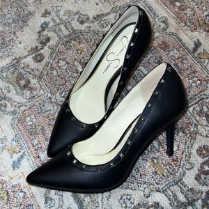Jessica Simpson Black Leather Pumps